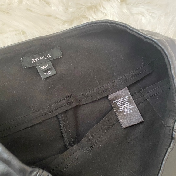 RW&CO | Faux leather black skinny pants - Picture 8 of 10